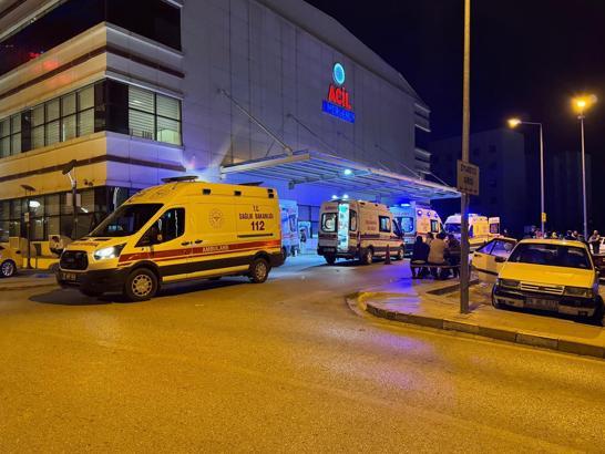 Kastamonu'da 2 otomobil ile 1 kamyon çarpıştı: 5 yaralı