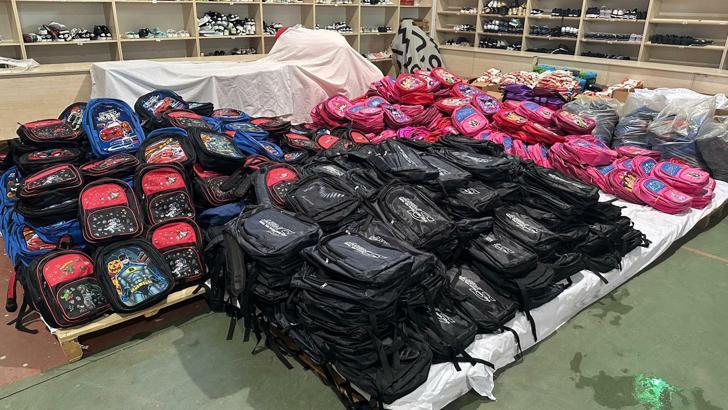 Menemen Belediyesi’nden öğrencilere kırtasiye desteği