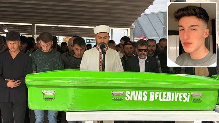Otomobilde çakmak gazı kaynaklı patlamada ölen Emre, toprağa verildi