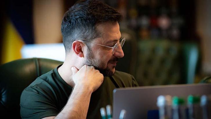 Zelenskiy, ‘100 Yıllık Ortaklık’ anlaşmasını onayladı