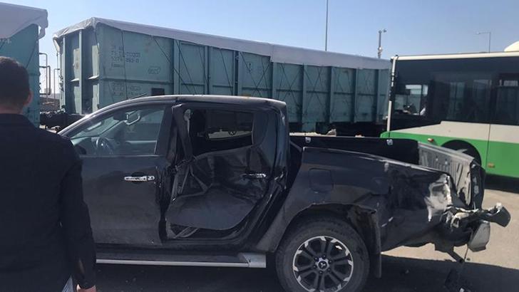 Batman’da yük treni, hemzemin geçitte kamyonete çarptı