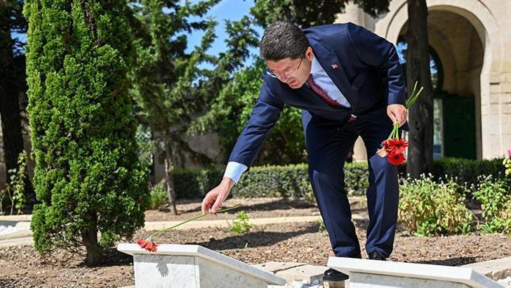 Adalet Bakanı Tunç, Malta Türk Şehitliği'ni ziyaret etti