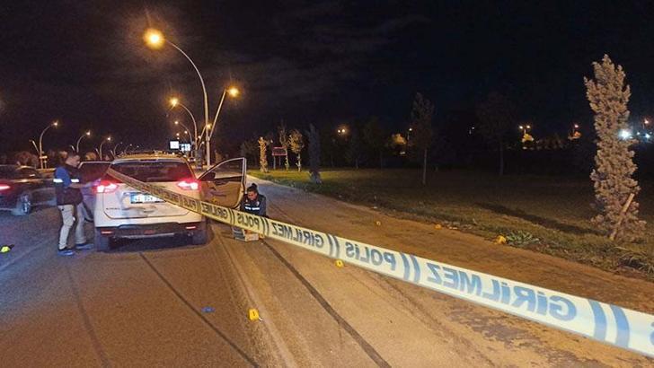 Havalimanına giderken otomobille önü kesilip, tabancayla vuruldu