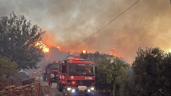 Alanya'daki orman yangınında 2'nci gün