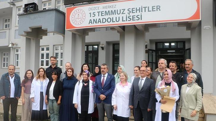 Bakan Tekin’den okullara sürpriz ziyaret