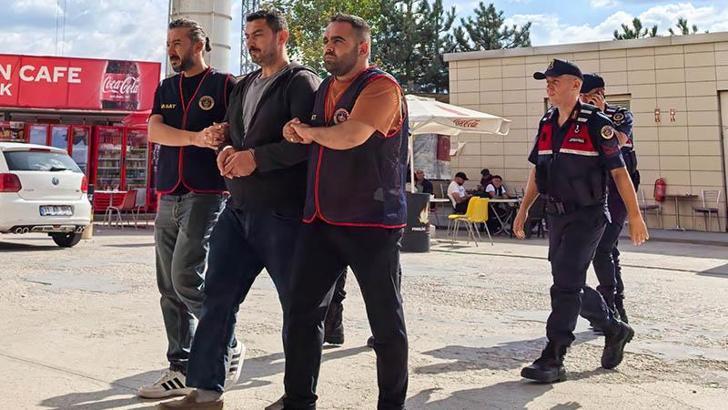 FETÖ hükümlüsü eski infaz koruma memuru yakalandı