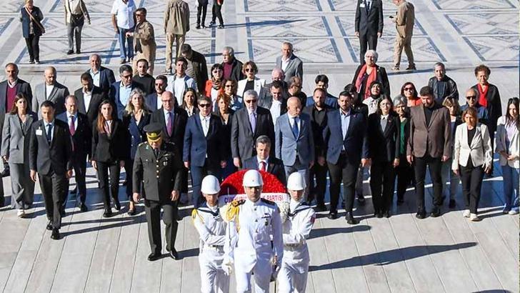 CHP heyeti, Anıtkabir'i ziyaret etti