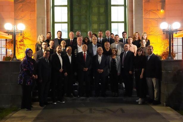 Başkan Büyükkılıç, KEPSAŞ buluşmasında bayilerle bir araya geldi