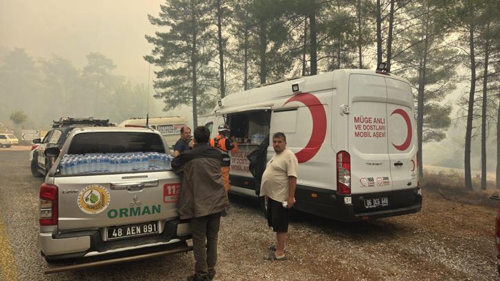 Türk Kızılay’ın orman yangınlarıyla mücadeleye desteği sürüyor