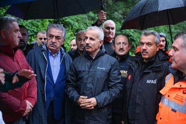 Rize'de yağış, sel ve heyelana neden oldu (7)