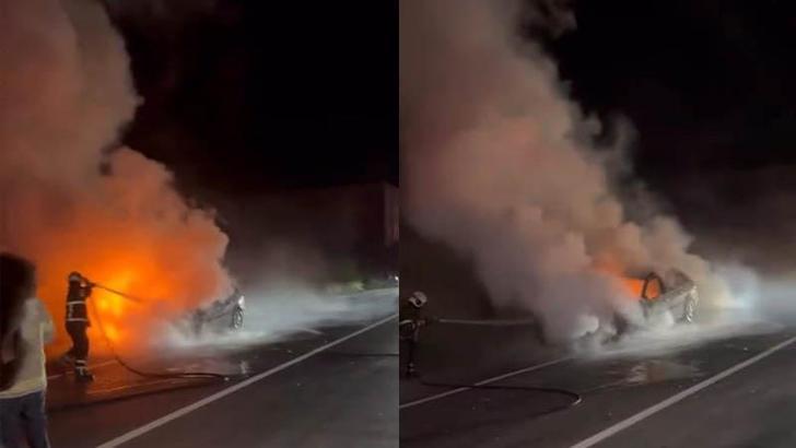 Seyir halindeyken alev alan otomobil kullanılamaz hale geldi