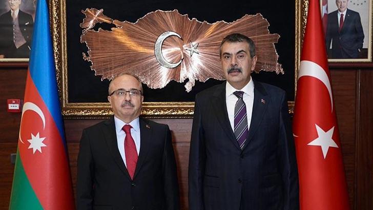 Bakan Tekin, Türkiye'nin Bakü Büyükelçiliği'ni ziyaret etti