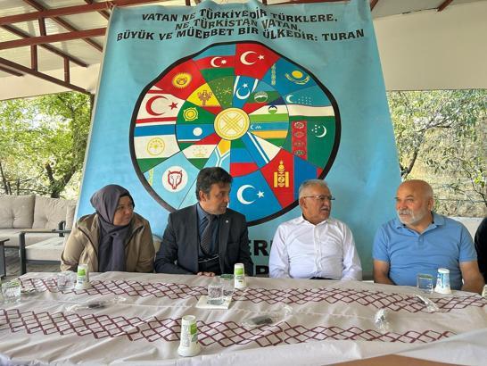 Başkan Büyükkılıç, Türk Dünyası’nın genç temsilcileri ile buluştu