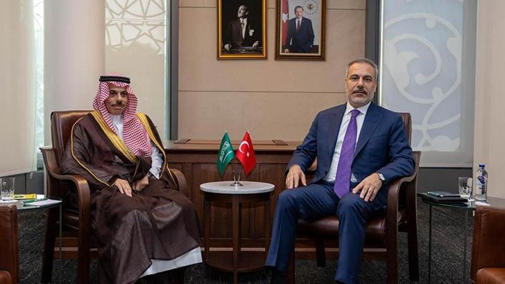 Dışişleri Bakanı Fidan, Suudi Arabistan Dışişleri Bakanı Faysal bin Ferhan ile görüştü