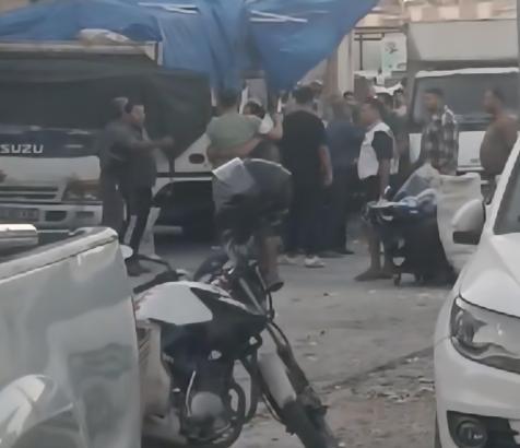 Hatay’da pazarcıların kavgası; 1 yaralı