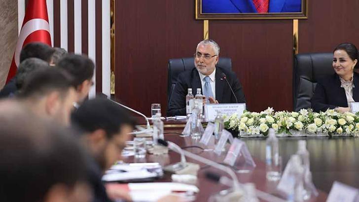 Bakan Işıkhan, Tacikistan'da