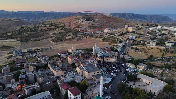 ‘Işık Hadisesi’ni izlemeye geldiği ilçede istinat duvarından düşüp öldü