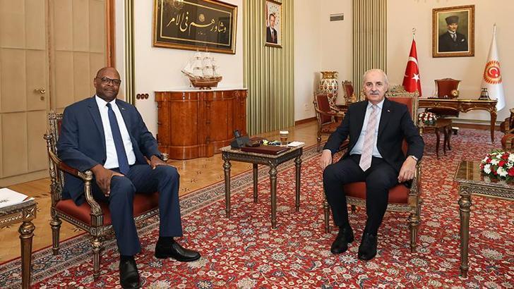 TBMM Başkanı Kurtulmuş, Zimbabve Büyükelçisi Mutiwazuka'yı kabul etti