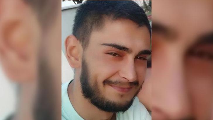 Boşanma aşamasındaki eşinin sevgilisini bıçakla öldürdü