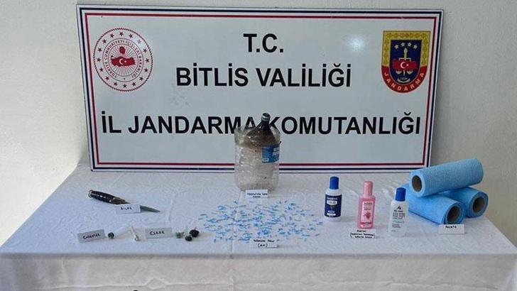 250 peçeteye emdirilmiş piyasa değeri 300 bin TL olan uyuşturucu ele geçirildi