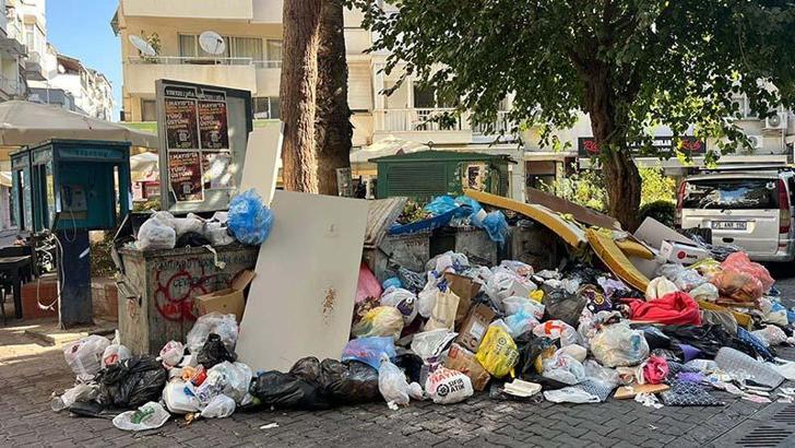 Karşıyaka'da işçiler yeniden eyleme başladı; oluşan çöp yığınları tepkiye neden oldu