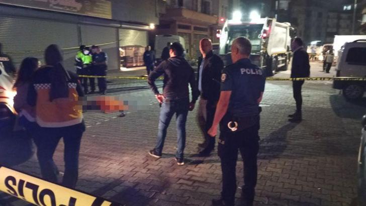 Çöp kamyonunun çarptığı yaya öldü