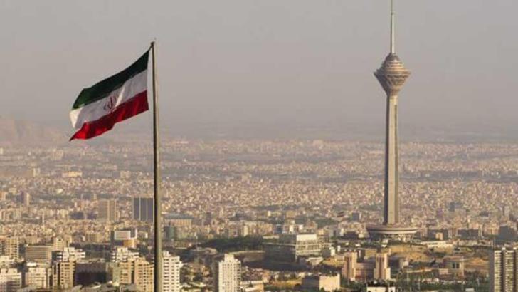 İran: Hasar gören nükleer tesisler yeniden inşa edilecek