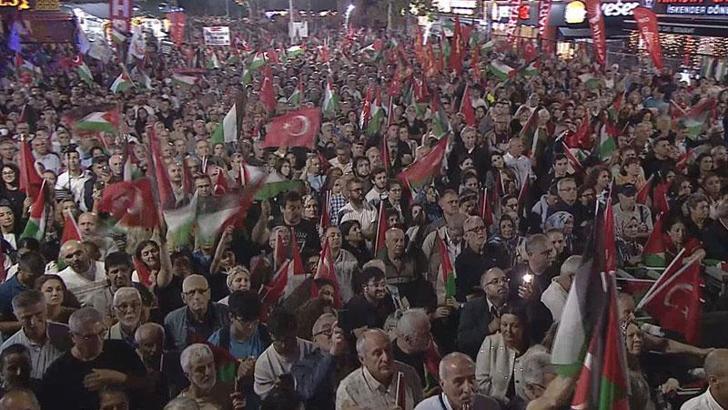 Eyüpsultan'da 4 partinin katıldığı ’Filistine Destek’ mitingi düzenlendi