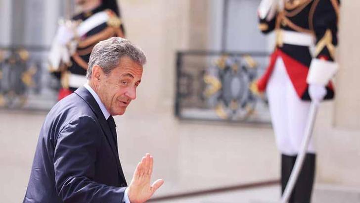 Eski Fransa Cumhurbaşkanı Sarkozy'ye 5 yıl hapis cezası