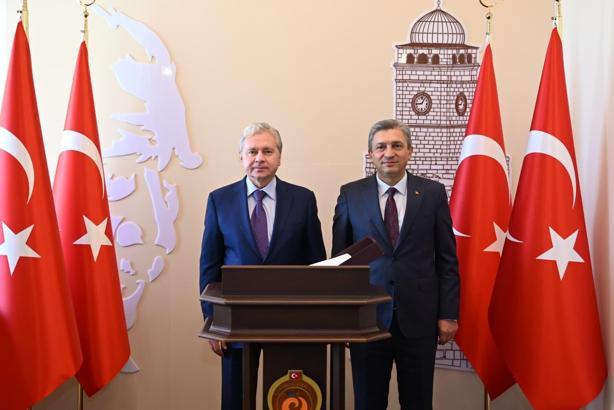 Moskova Hükümet Bakanı Çeremin'den Antalya Valiliğine ziyaret