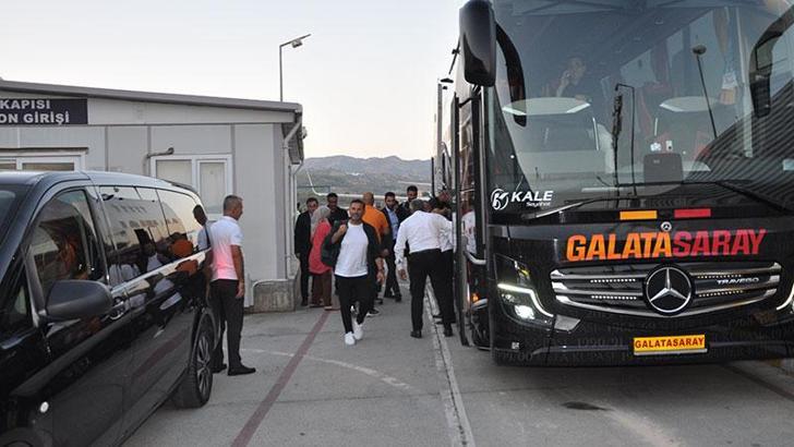 Galatasaray, Antalya'ya geldi