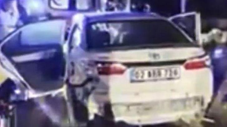 Gaziantep'te 2 otomobil çarpıştı; 1 ölü, 3 yaralı