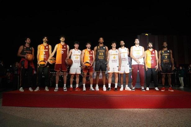Galatasaray Adası’nda görkemli forma lansmanı gecesi