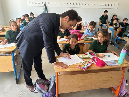 Kaymakam Kahraman okulları ziyaret etti