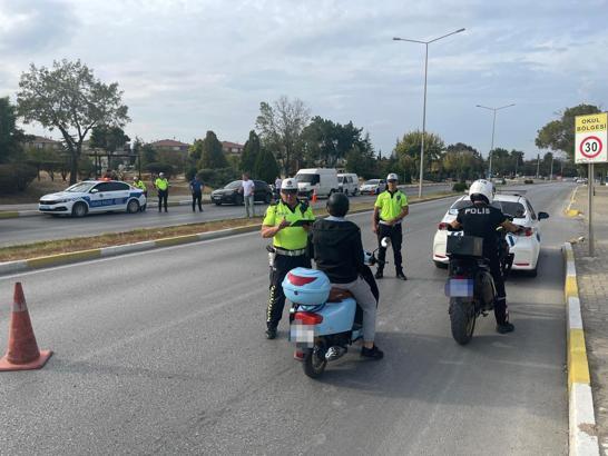 Edirne’de polis uygulamasında 30 sürücüye 258 bin lira trafik cezası