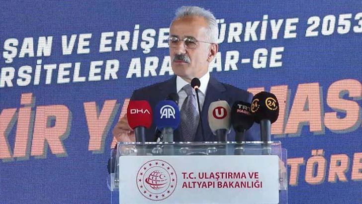 Bakan Uraloğlu : 32 farklı üniversiteden 46 proje ve 82 öğrencimiz ödül aldı