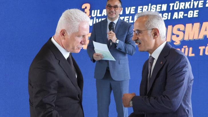 İstanbul - Bakan Uraloğlu : 32 farklı üniversiteden 46 proje ve 82 öğrencimiz ödül aldı