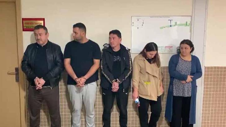 Sanatçı Nalan Höke Turan'ı dolandırdığı iddia edilen 12 şüpheli yakalandı