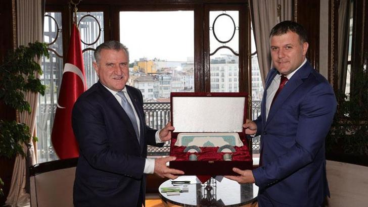 Bakan Bak Sırbistanlı mevkidaşı Memic’i İstanbul’da ağırladı