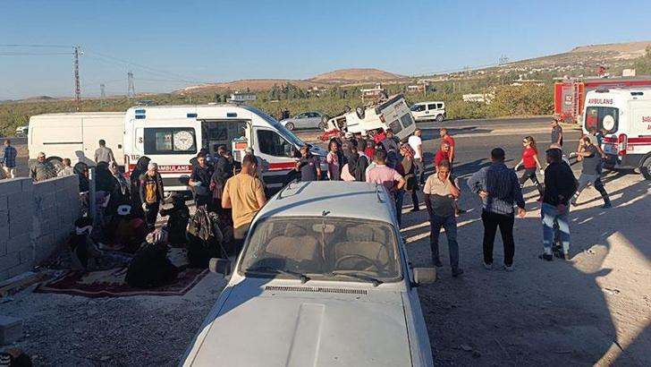 Şanlıurfa’da tütün işçilerinin taşındığı minibüs devrildi: 20 yaralı