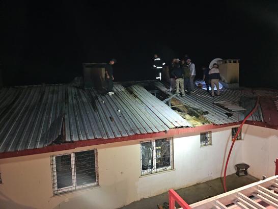 Elazığ’da ev yangınında 3 kişi dumandan etkilendi