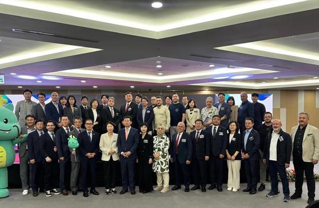 Başkan Büyükkılıç, Güney Kore’deki yemeğe katıldı