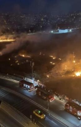 İstanbul - Küçükçekmece'de otluk alanda çıkan yangın söndürüldü