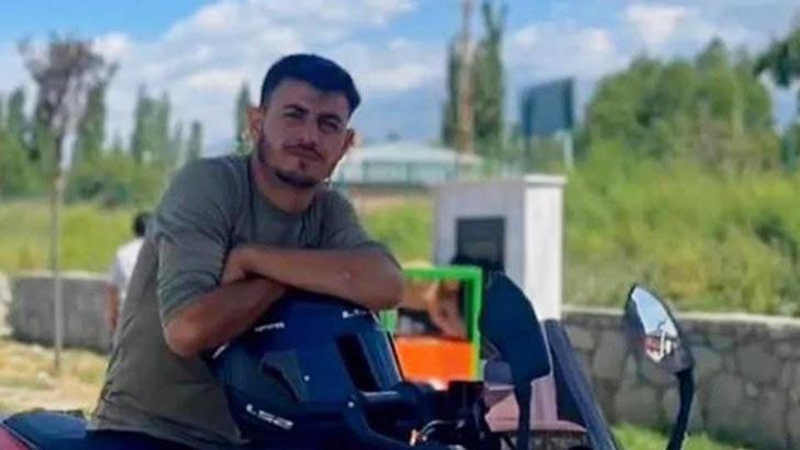 Traktörün römorkuna çarpan motosikletin sürücüsü öldü