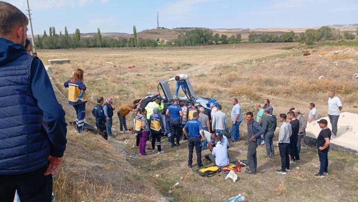Çorum’da düğün konvoyunda kaza: 2 yaralı
