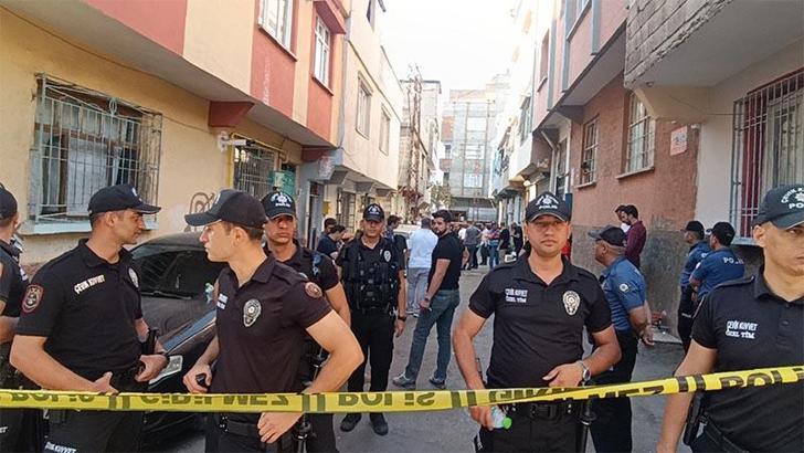 Boşanma aşamasındaki eşini öldürüp, intihar etti