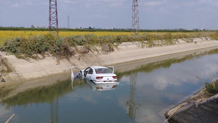 Otomobil, sulama kanalına devrildi: 1 ölü, 2 yaralı