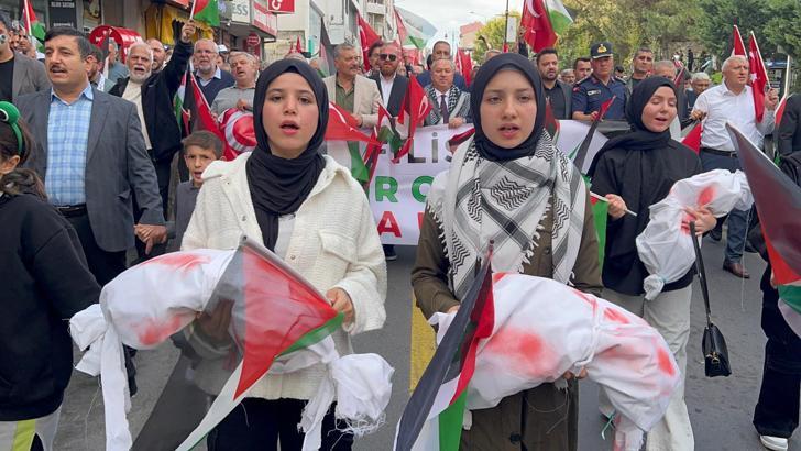 Nevşehir'de Sumud Filosuna destek yürüyüşü