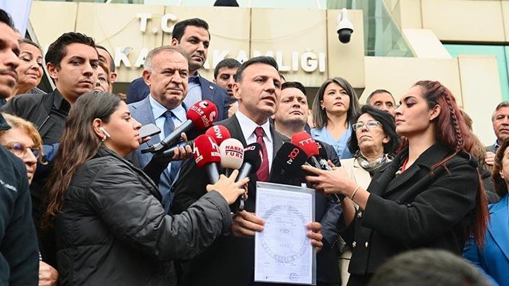 Özgür Çelik, Sarıyer İlçe Seçim Kurulu önünde konuştu