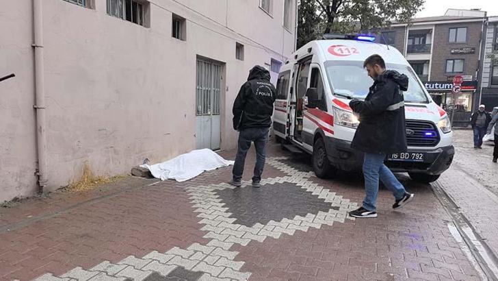 Bursa'da yol kenarında ölü bulundu